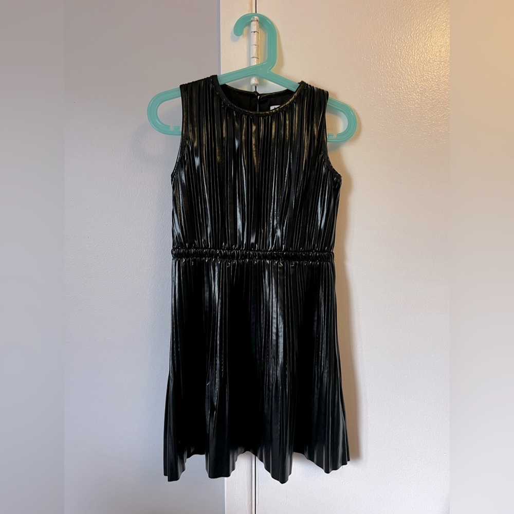 Mia Black Sleeveless Kids Dress
Size 6